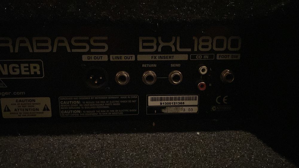 Behringer BXL1800 Ultrabass Amplificador de Baixo