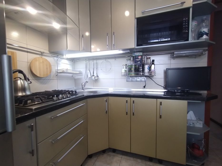 Продам 1- ком.кв-ру с кап.ремонтом,на Песках