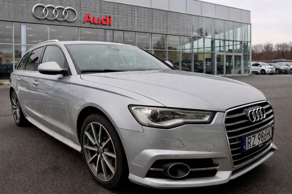 Audi A6C7 2,0 ULTRA model 2017/radary/19"  10-Spoke Design (S-line)