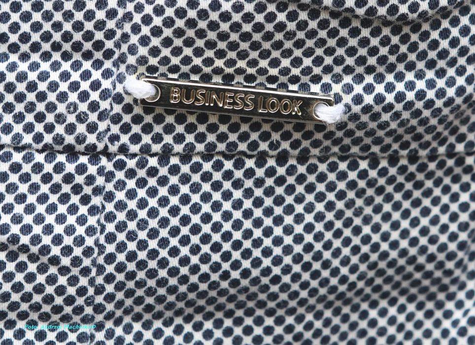 Elegancka sukienka biurowa Orsay