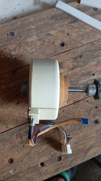 Двигатели блоков кондиционера, разные, 4шт