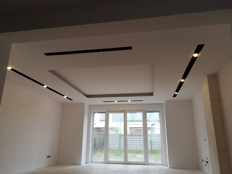 Wykończenie wnętrz. Polozenie gładzi, malowanie