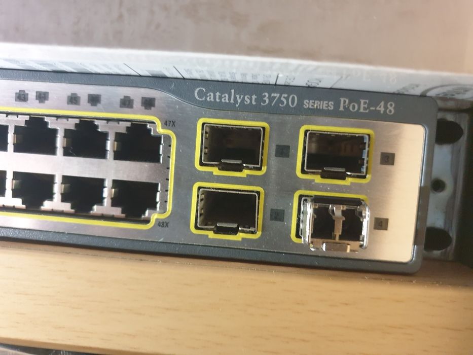 Switch CISCO Catalyst 3750G Series PoE-48