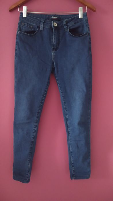 Dżinsy przylegające