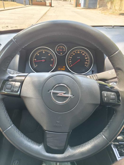 Opel Astra Caravan 1.7 CDTi Cosmo Plus