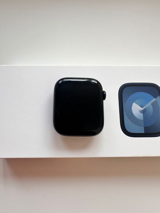 Продам Apple Watch series 9  Midnight Aluminium Case 45mm