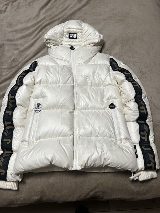 Продам новый пуховик