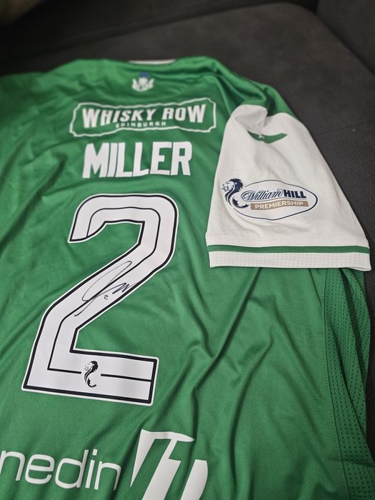 Camisola de jogo oficial assinada L Miller(internacional Australiano)