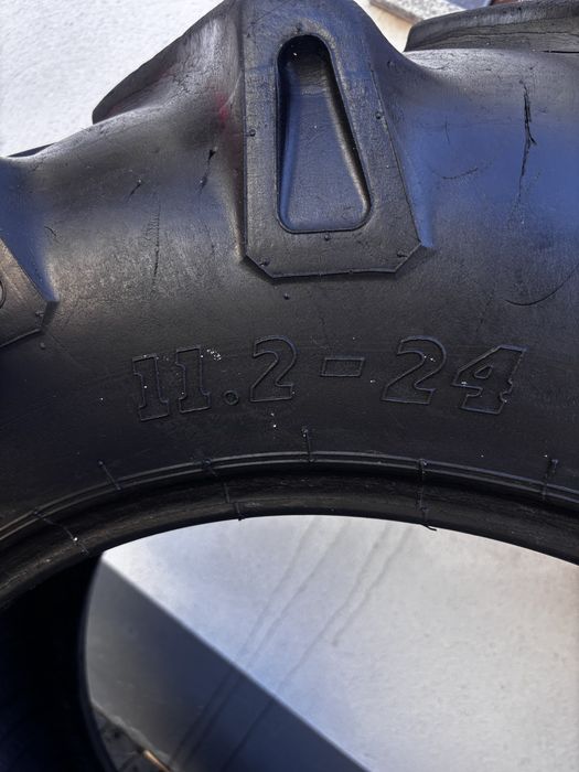 Opony bkt 11.2R24