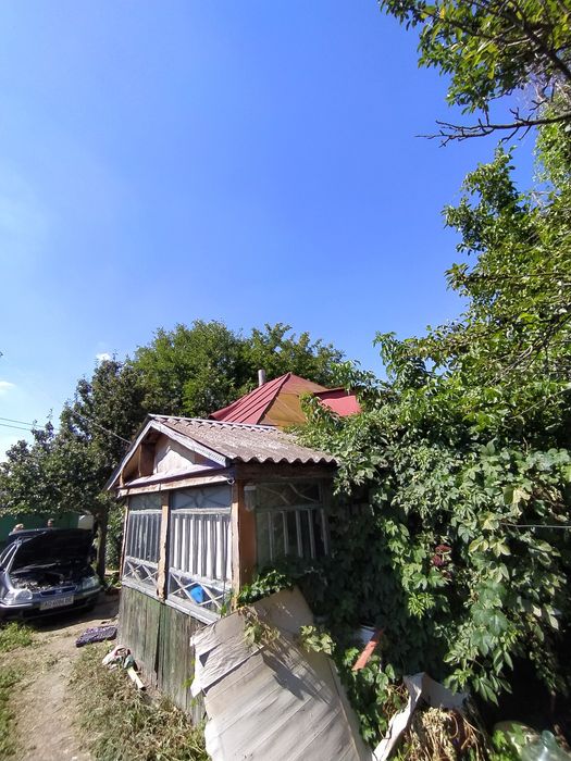 Продам власний будинок.Пів години від метро Лісова .