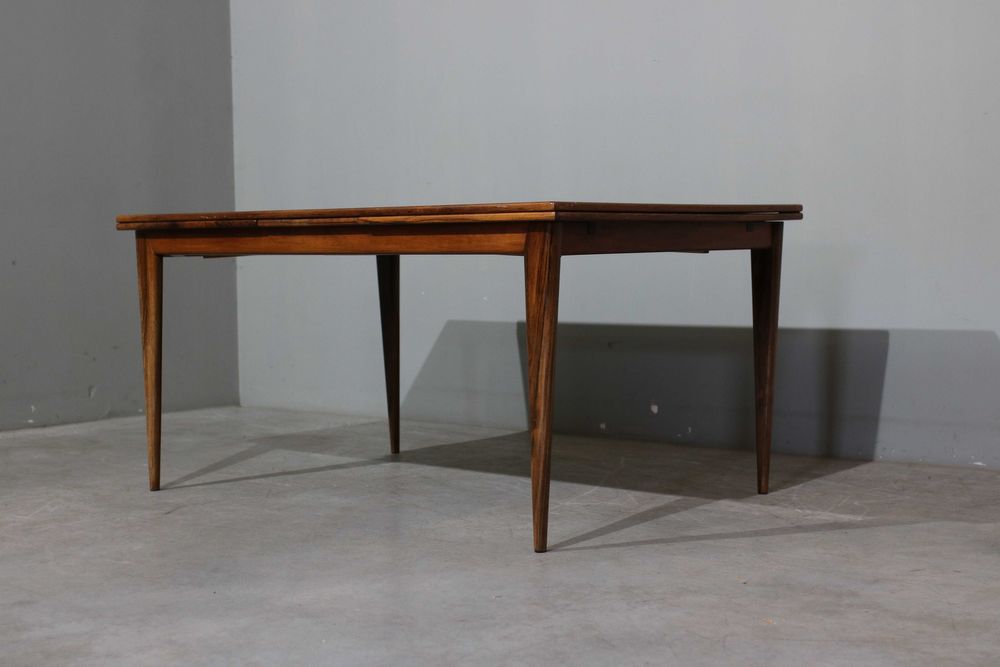 Mesa de jantar extensível Niels O. Moller em pau santo