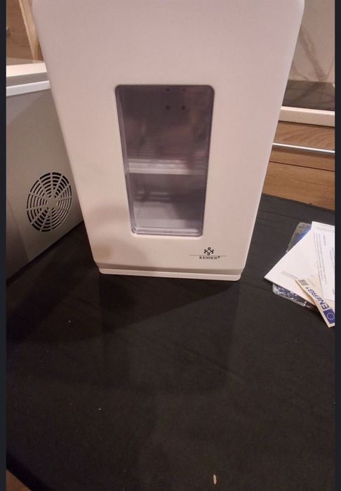 Mini lodowka podrozna 2w1