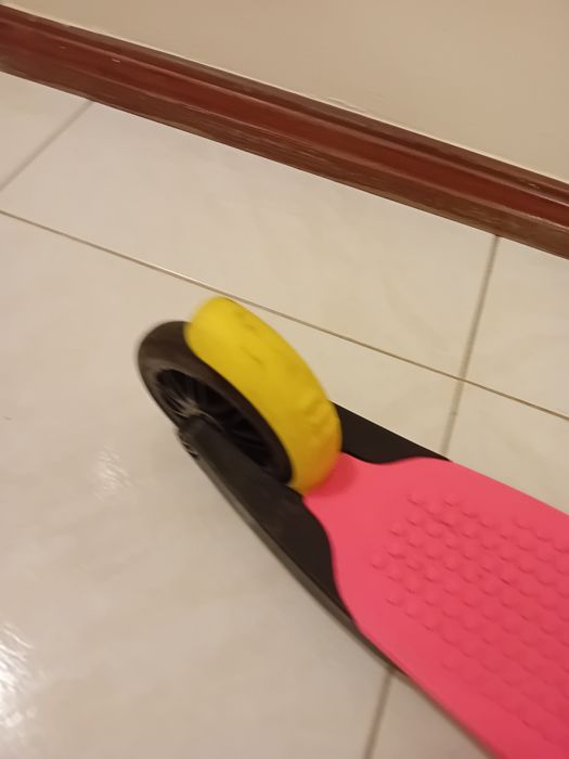 Trotinete rosa Decatlon