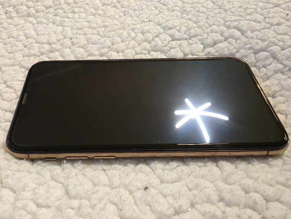 Złoty iPhone 11pro 256gb bateria 96%