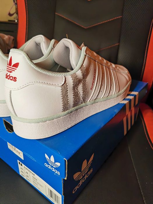 ADIDAS Superstar Brancos. NUNCA USADOS!!