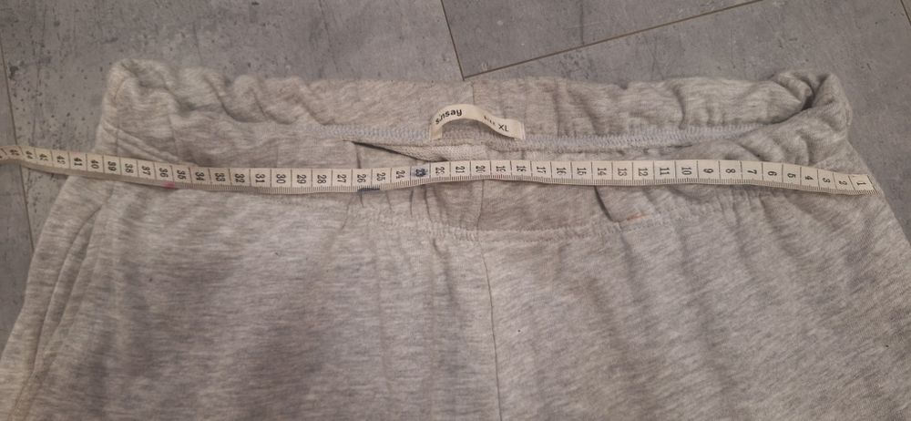 Spodnie dresowe xl Sinsay