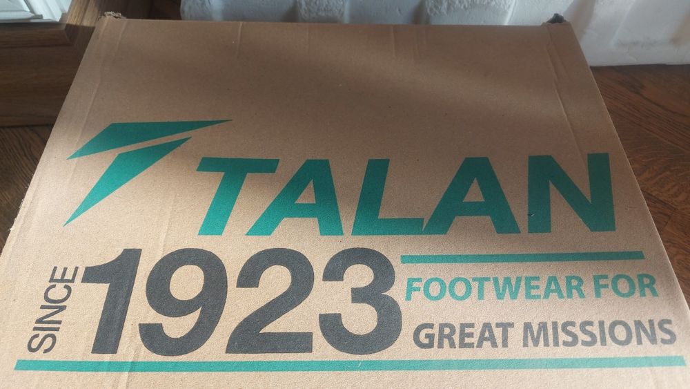 Продам берцы зимние