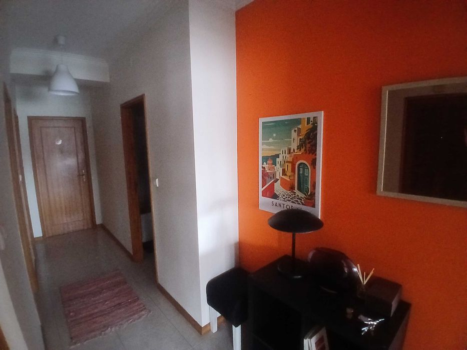 Quarto em apartamento t2 Vila do Conde