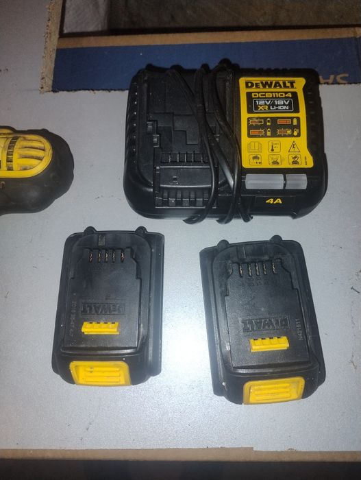 Продам недорого оригінального шуруповерта "DEWALT,"LT