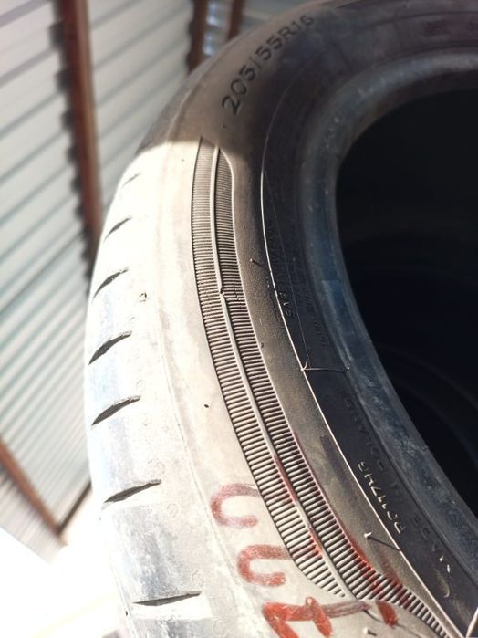 Opona Dunlop 205/55 r16 lato