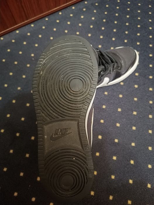 Buty Sneakersy NIKE (36,5)