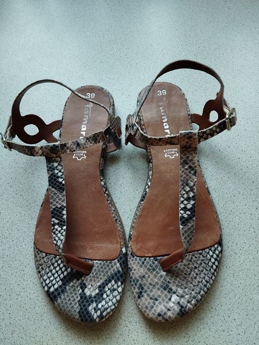 Sandały damskie ze skóry marki Tamaris rozmiar 39.