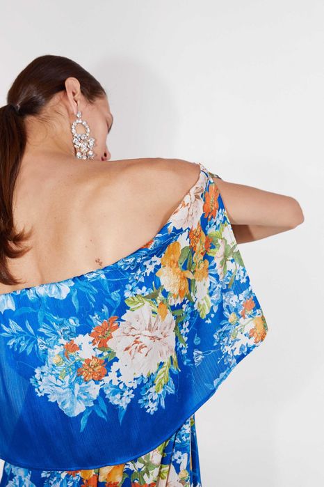 Zara niebieska sukienka off shoulder kwiaty M