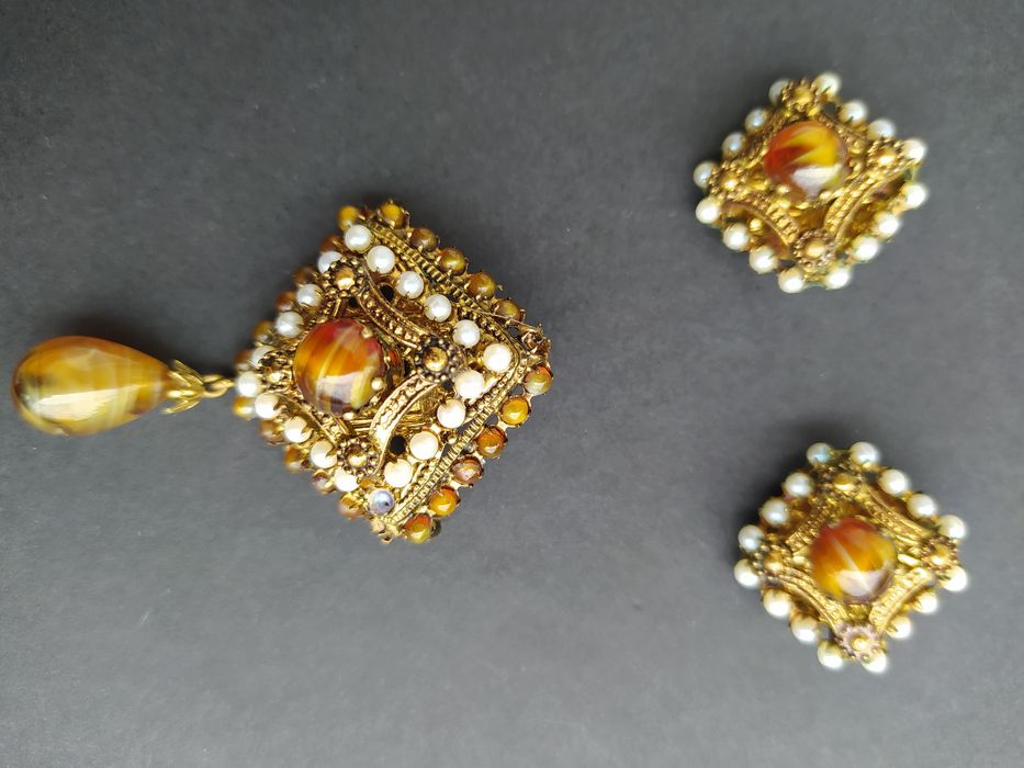 Komplet biżuterii klipsy broszka vintage