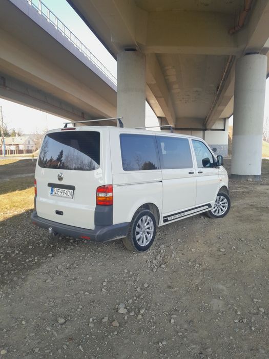 VW T5 Transporter 8 osób