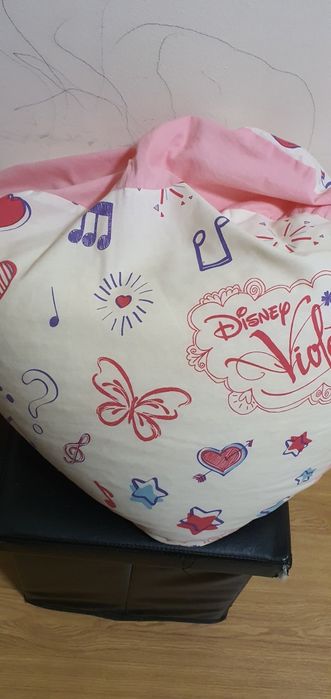 Almofada Coração - Disney Violetta