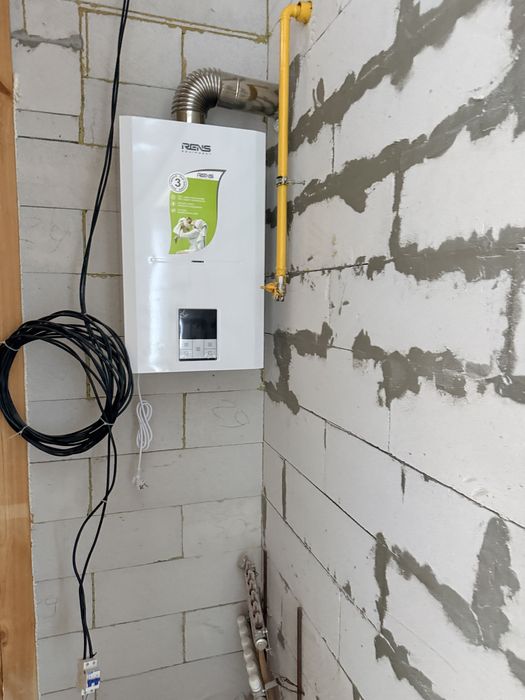 Новий будинок на Казбеті з газом в. Франка