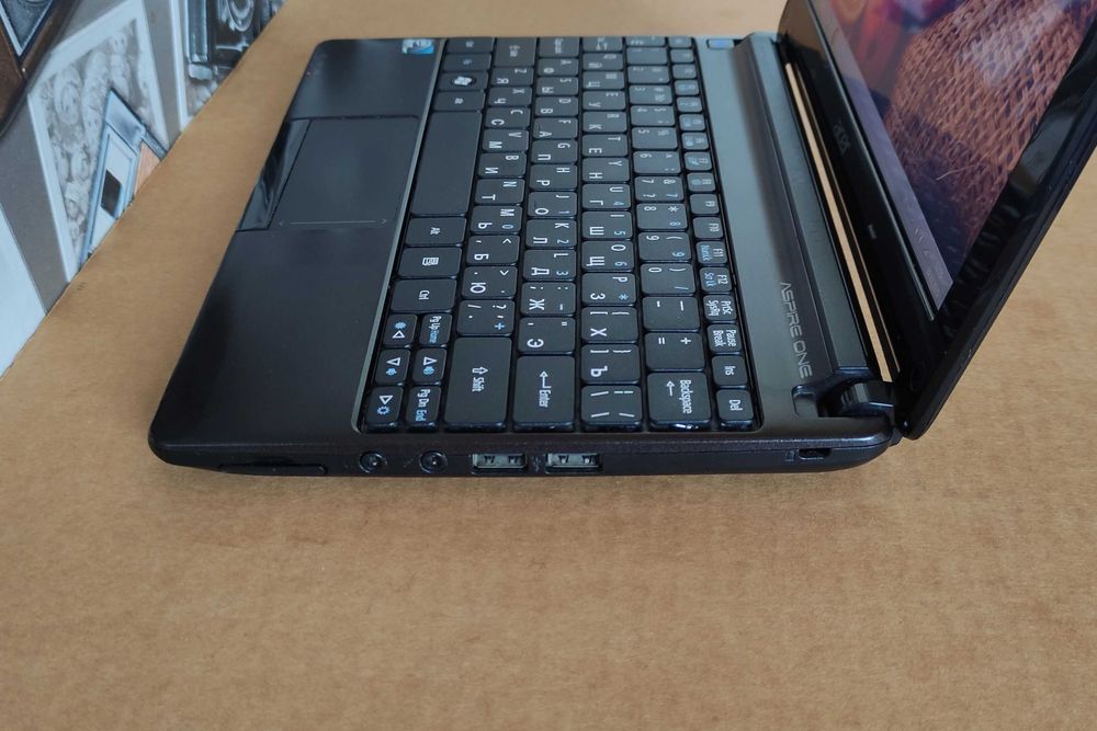 Компактний нетбук Acer_Мощний Intel (4 ядра)_4 ГБ_320 ГБ_Батарея 4 год