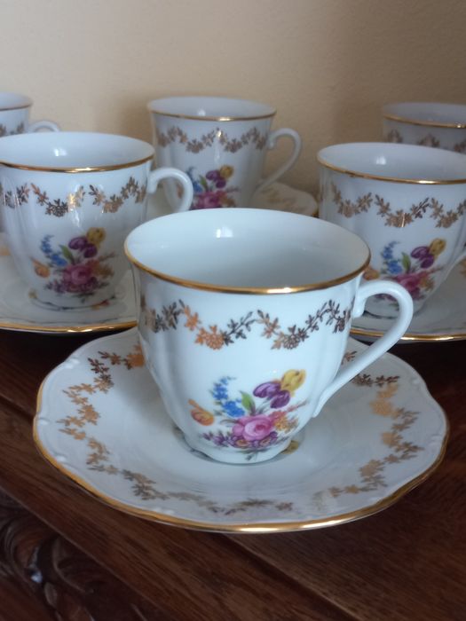 Komplet porcelanowych filiżanek- Czechosłowacja lata 70. XX w.- 6 szt.