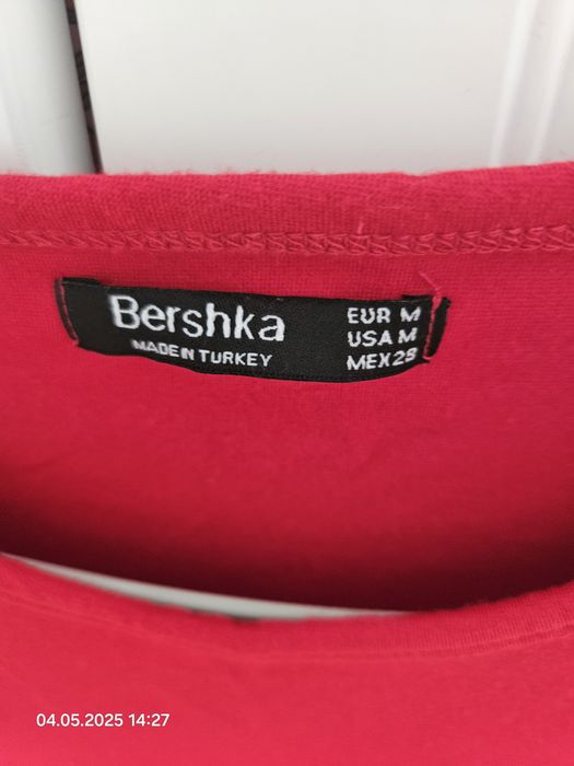 Sukienka sportowa midi M Bershka