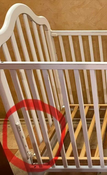 Дитяче ліжечко в гарному стані безкоштовно