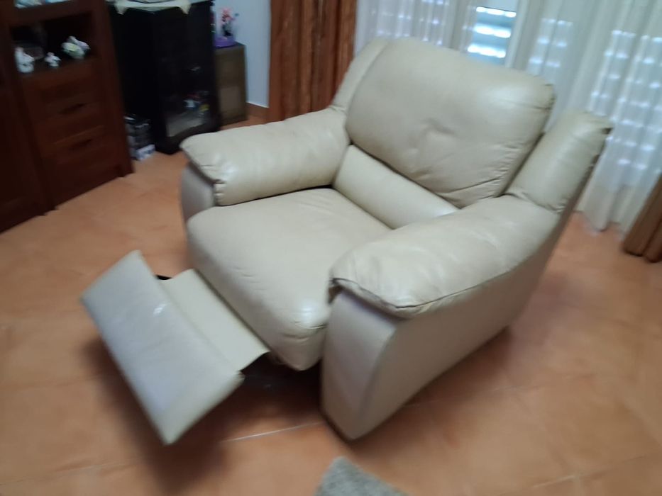 Conjunto sofás em pele da DIVANI & DIVANI Modelo 1218