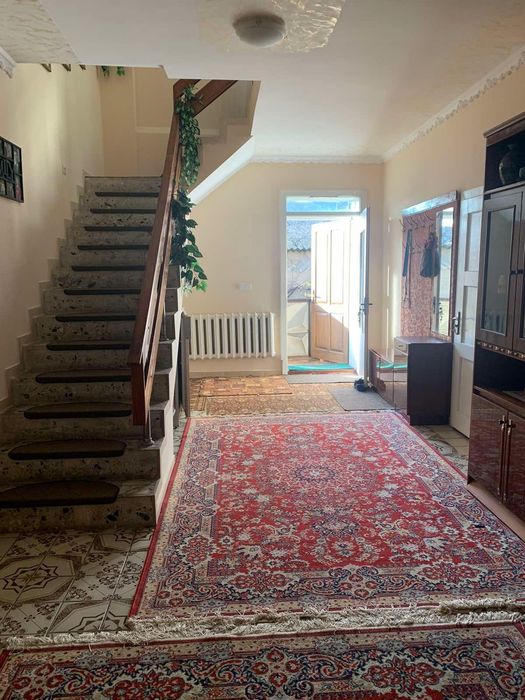 Продається будинок з чудовим краєвидом  у селі  Березний