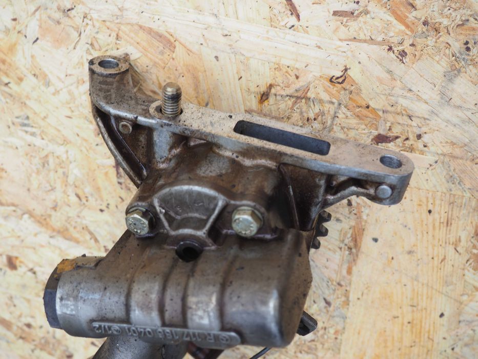 Pompa olejowa mercedes W126 560