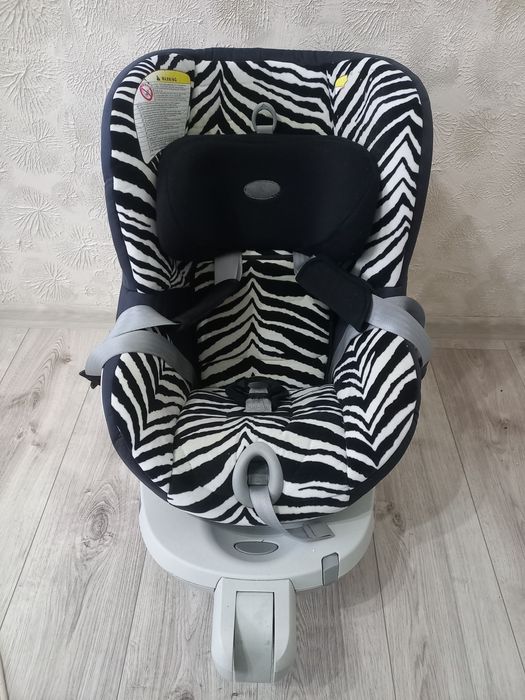 Німецьке автокрісло Britax Römer