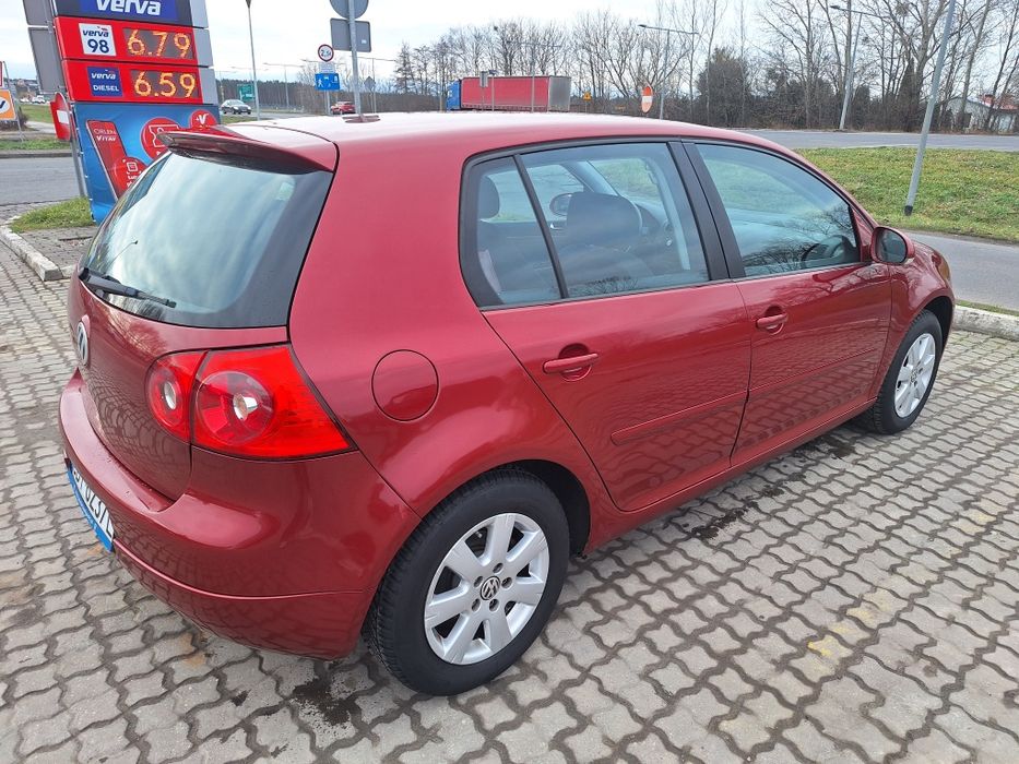 Volkswagen Golf V 1.4 benzyna rok 2004 bardzo zadbany