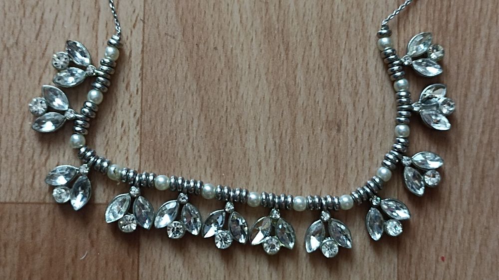 Кольє ,підвіска довжина 45 см