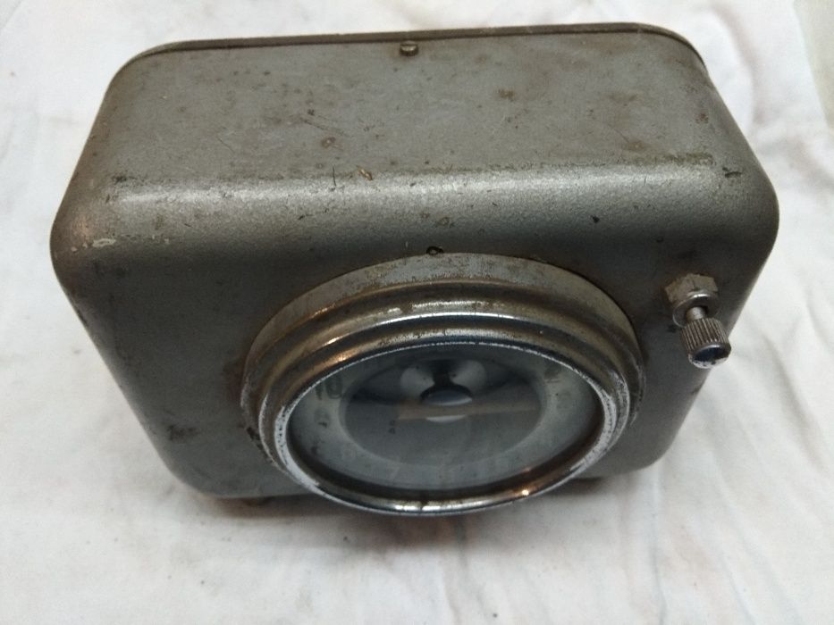 Авто часы ретро -