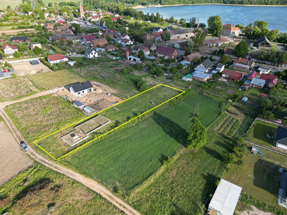 Sprzedam działkę budowlaną z rozpoczętą budową domu jednorodzinnego