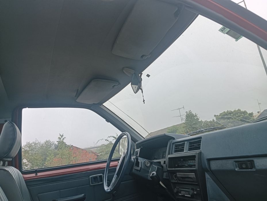 Nissan Pickup como nova