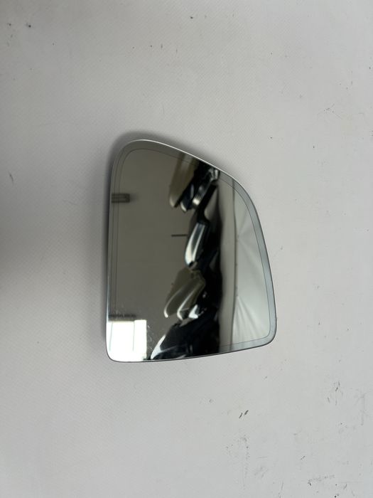 Вклыдыш зеркала ЛЕВЫЙ Tesla model Y ЕВРОПА