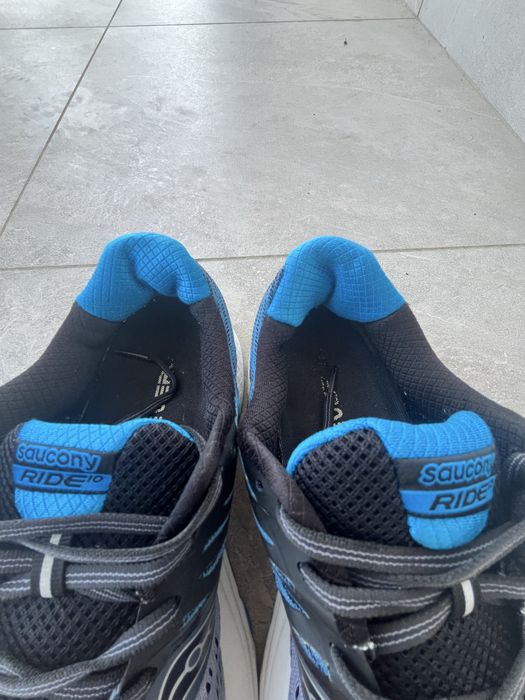 Продам кроссівки saucony