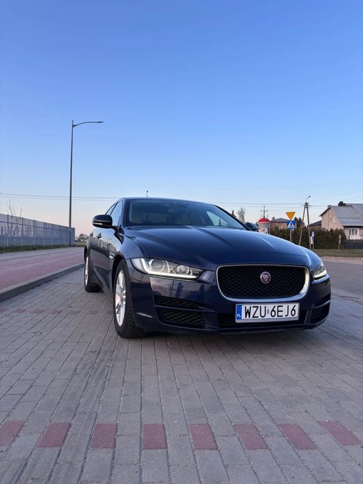 Jaguar XE Jaguar XE 2.0T i4    Fakt.Vat