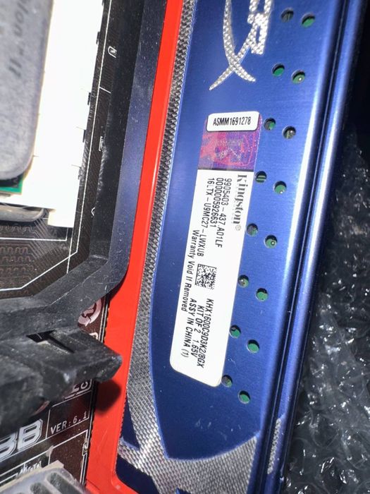 материнская плата n5863b процессор radeon kingston ram8gb  куллер есть