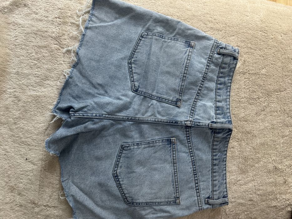 Krotkie spodenki jeansowe H&M rozm 42