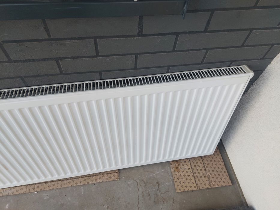 Grzejnik kaloryfer 140 x 60 x 5-6 zasilanie dolne dolny c11 cv11 c cv